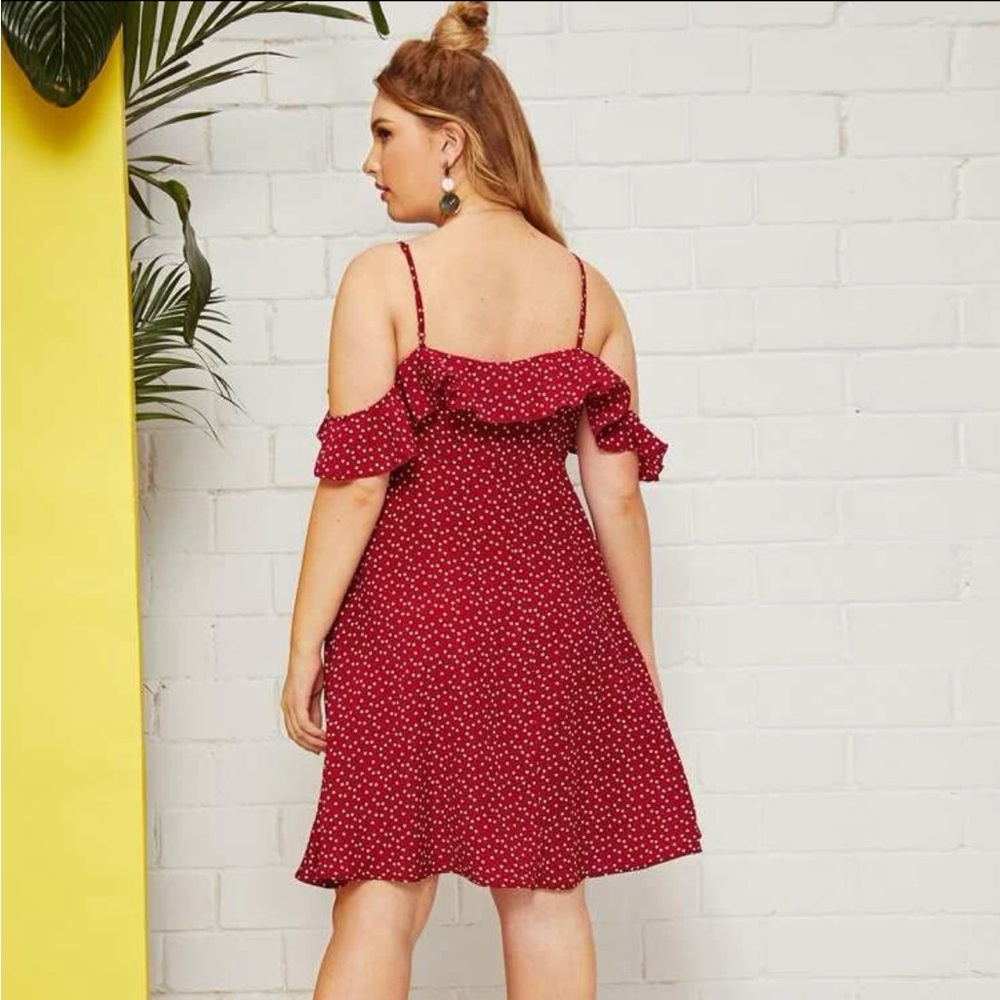 SHEIN PLUS RUFFLE COLD SHOULDER CONFETTI HEART PRINT DRESS - Picture 2 of 5
